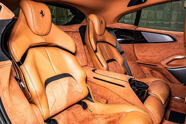 Ferrari Purosangue (2025)