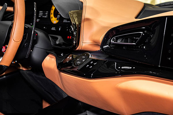 Ferrari Purosangue (2025)